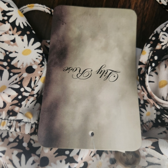 NWT Lily Rose crop daisy floral top XL - Picture 6 of 6